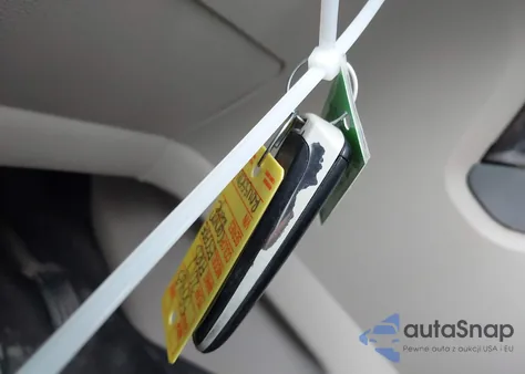 2017 Ford Escape Titanium z USA, uszkodzony, nr VIN 1FMCU9JD3HUA98318